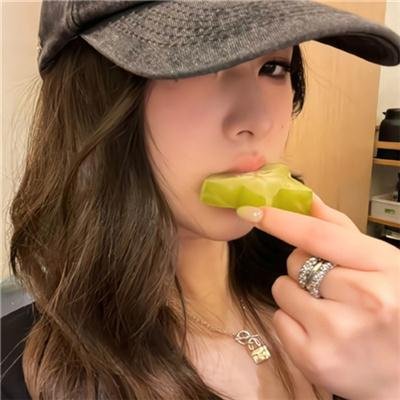 艾曼妞与罗丽妲